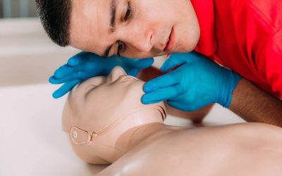 Elsősegélynyújtó tanfolyam lépésről lépésre: amit valóban használni fog